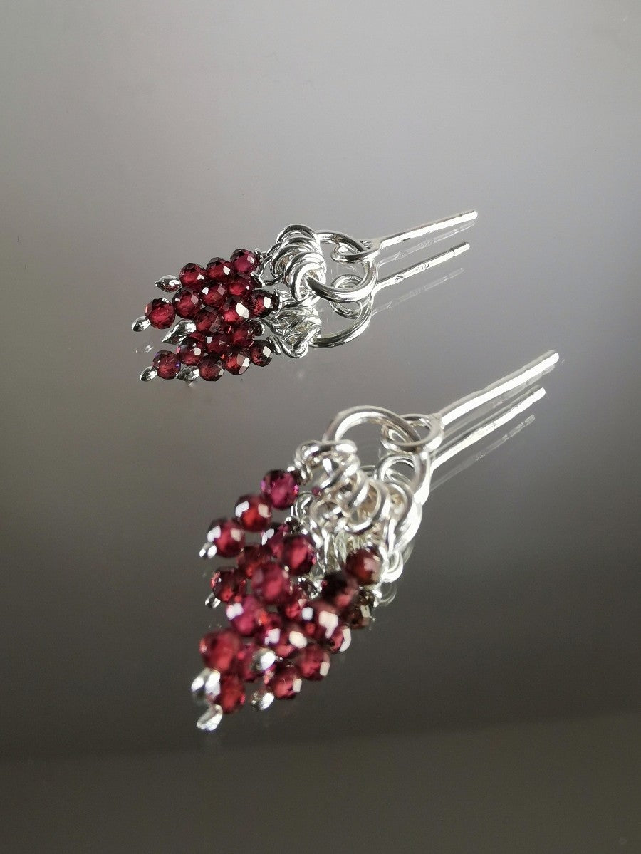 Boucles d'oreille rondes argent recyclé, grenat rouge, marque Promises