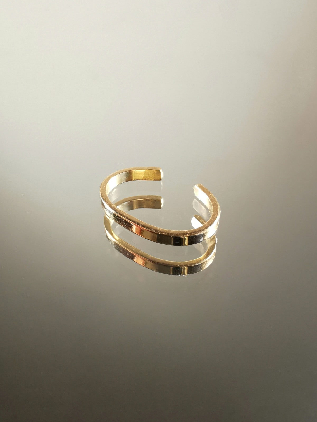 Ear Cuff Or recyclé, bijou éthique made in france, bague d'oreille en or fabriquée à Paris. Mariqe PROMISES